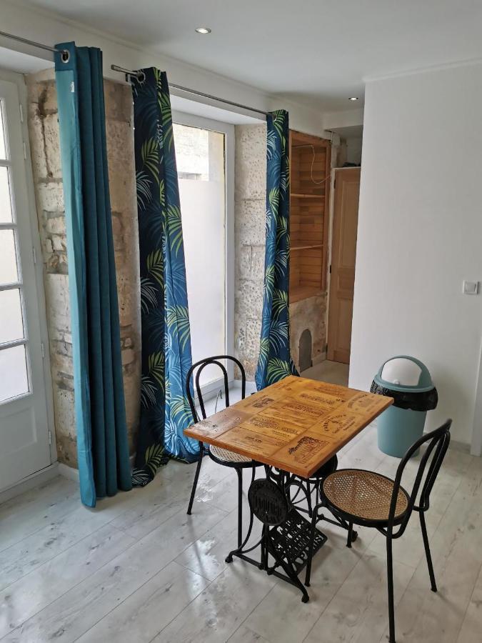 Studio Renove Centre Mansle Apartment Luaran gambar